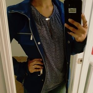 NWOT THE LIMITED blue super lightweight shirt!